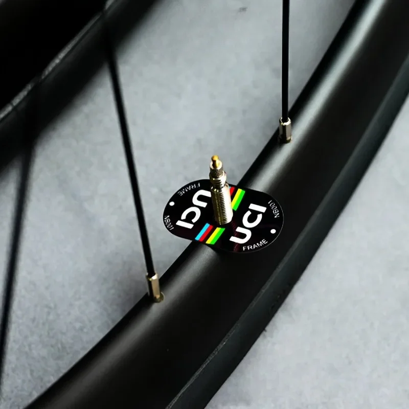 2 個 UCI 認定バルブステッカー 傷つきにくい PVC  - Mountain Biking Uci のレビューと価格
